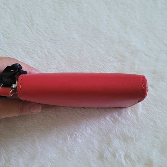 Laura Di Maggio Red❤ Zip Around Card💳 Case - NWT - Picture 9 of 16